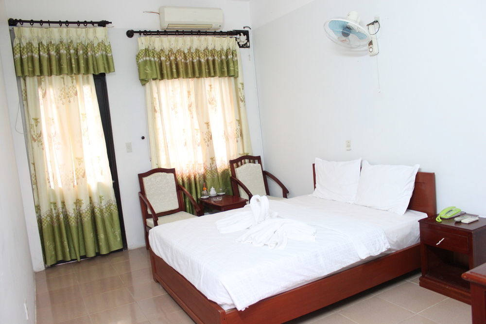 Ngoi Nha Xanh Hotel Đà Nẵng Exterior foto