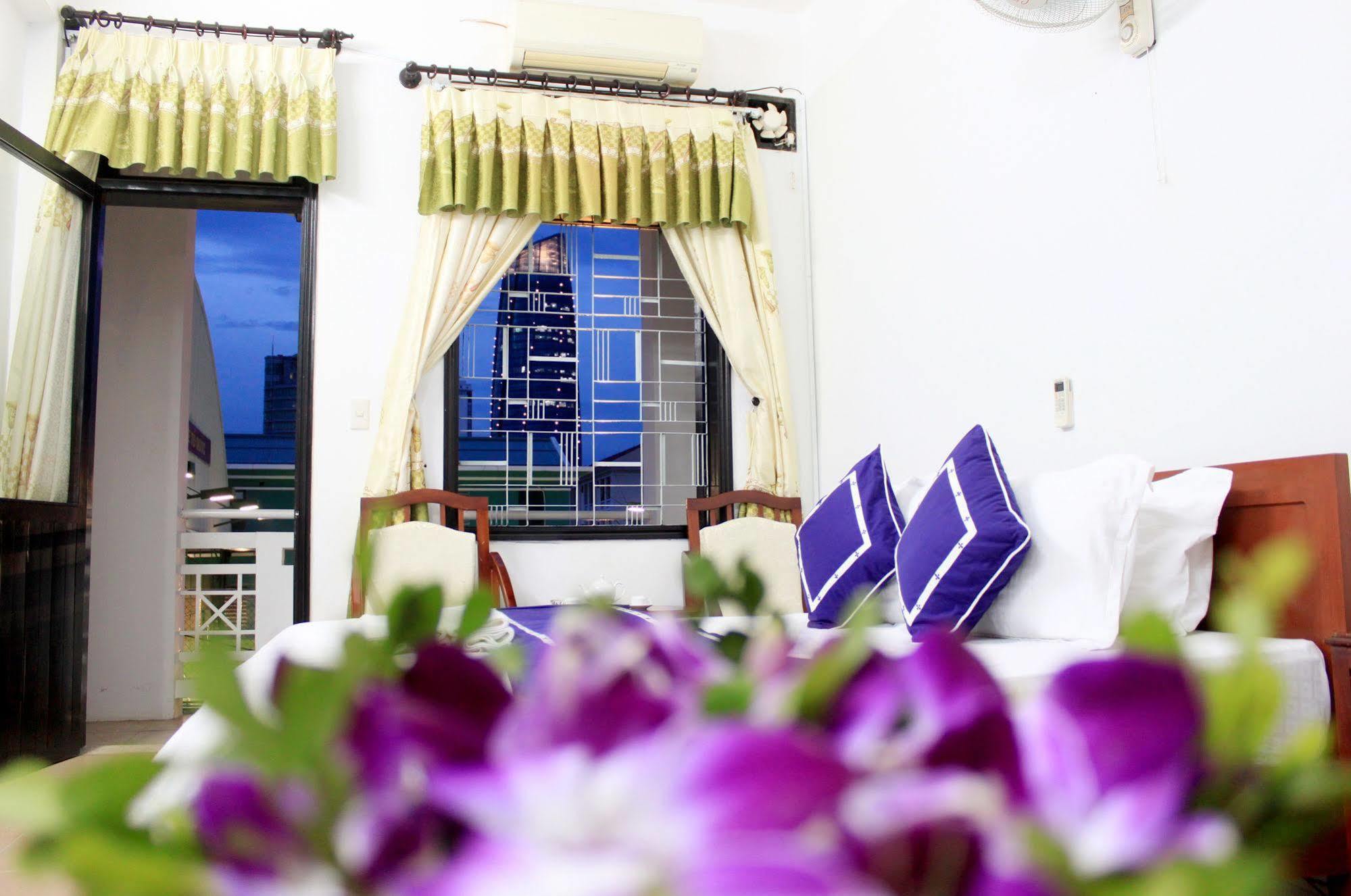 Ngoi Nha Xanh Hotel Đà Nẵng Exterior foto